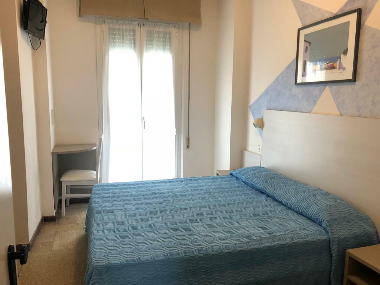 Alevon Hotel Rimini Ngoại thất bức ảnh