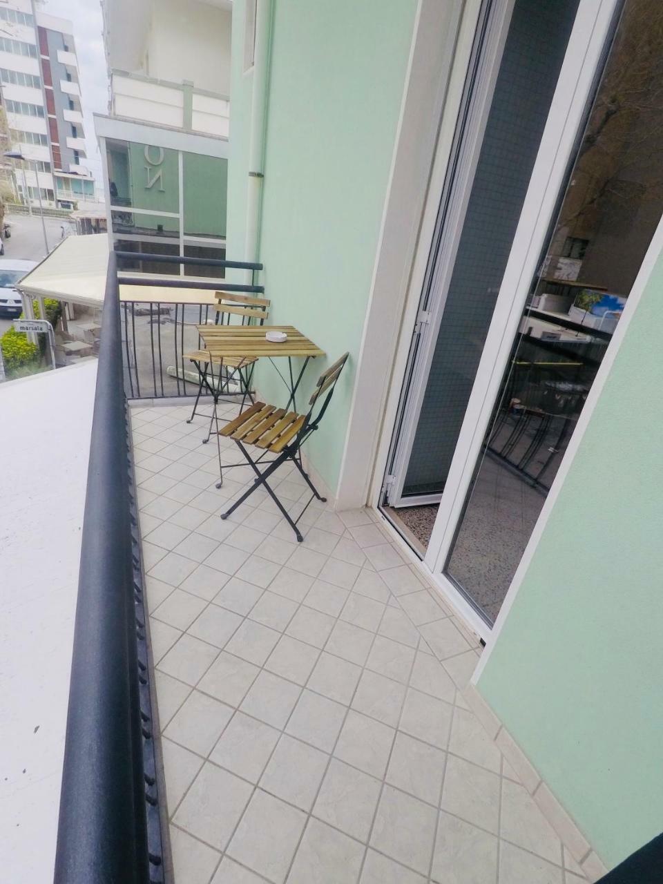 Alevon Hotel Rimini Ngoại thất bức ảnh