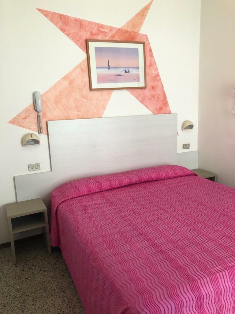 Alevon Hotel Rimini Ngoại thất bức ảnh