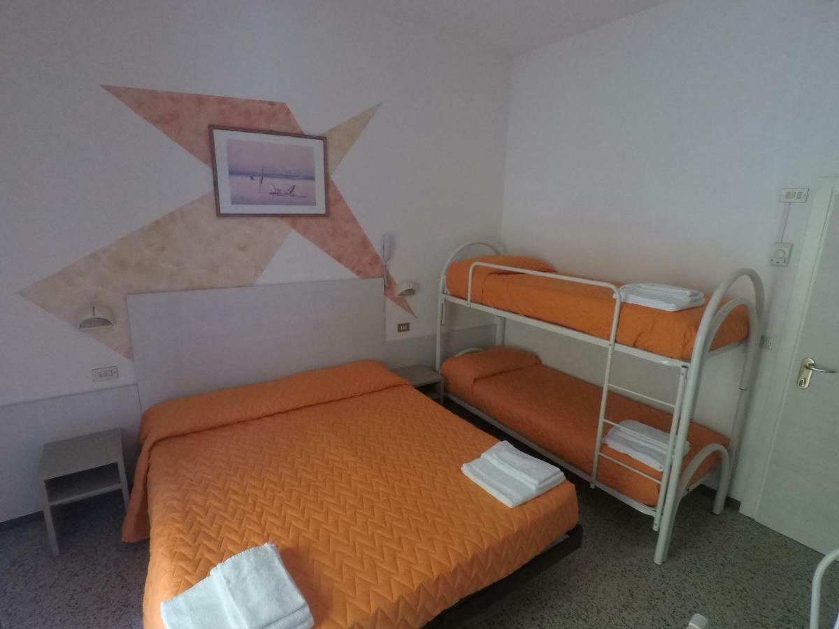 Alevon Hotel Rimini Ngoại thất bức ảnh