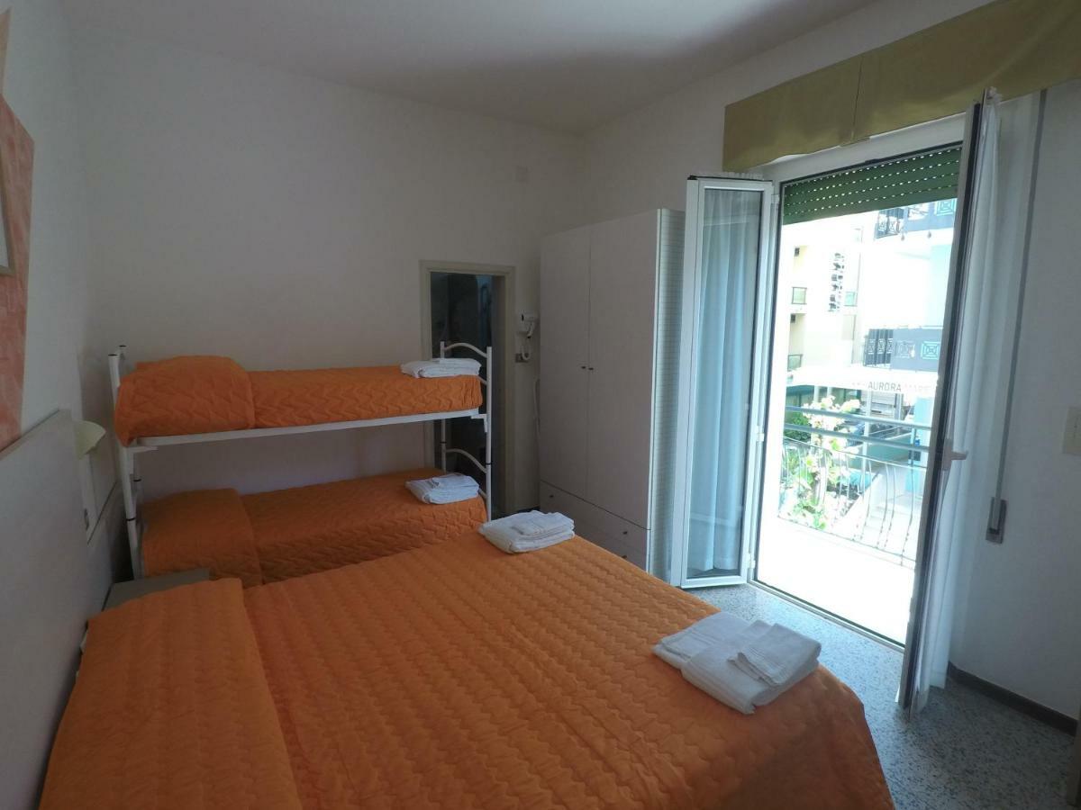 Alevon Hotel Rimini Ngoại thất bức ảnh